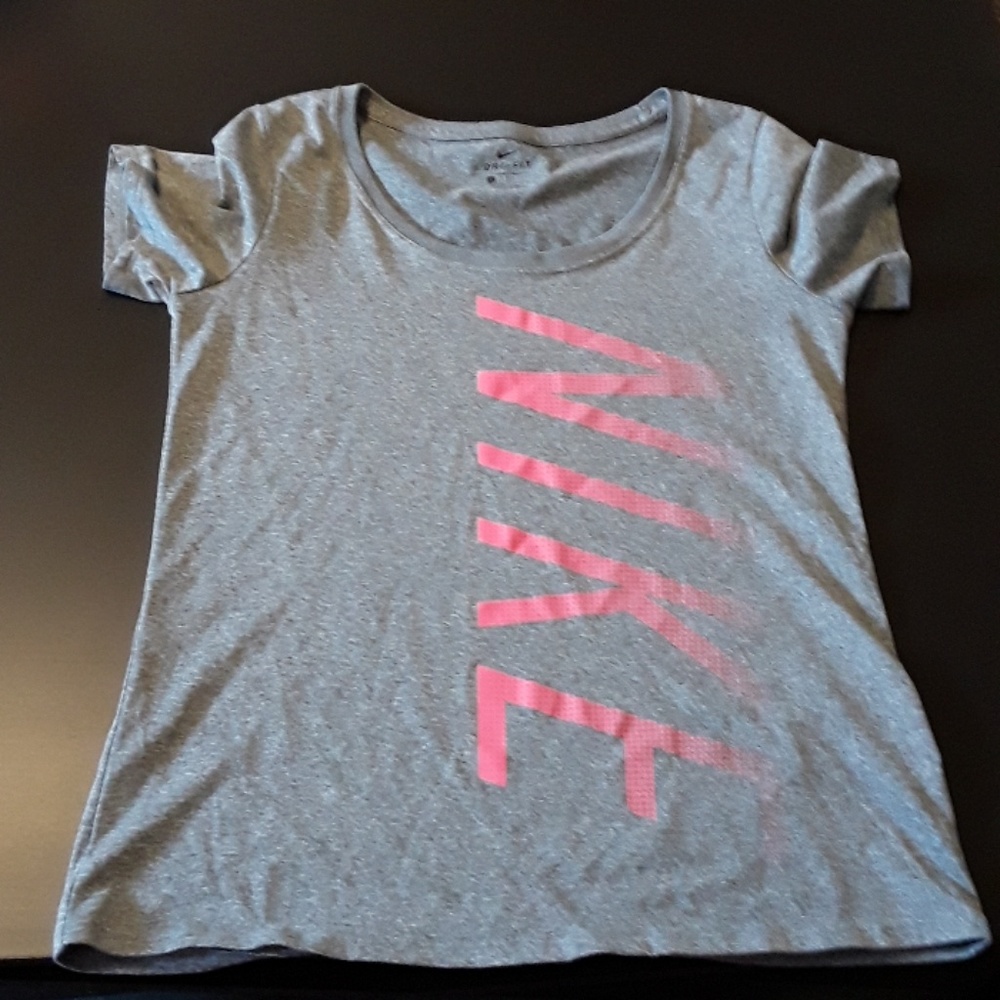 Nike T-shirt